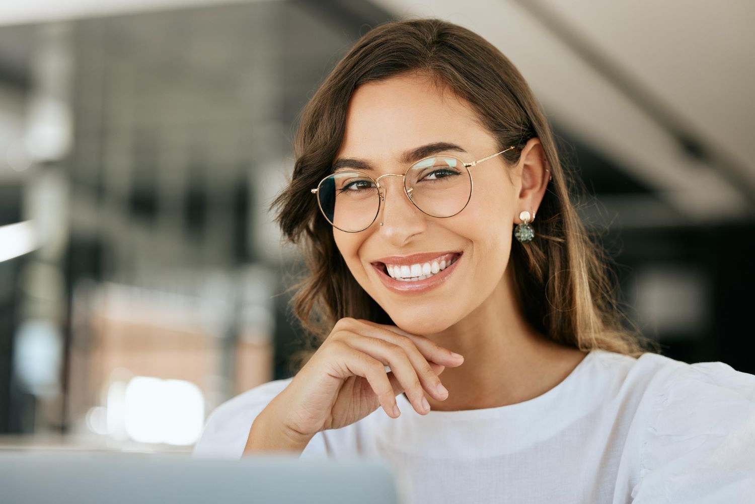 Ekskluzywne damskie okulary korekcyjne – odkryj świat markowych oprawek